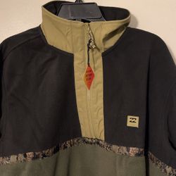NWT Billabong Fleece Sweater XL. No Deliveries 