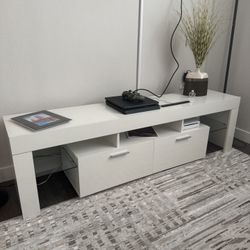 White Tv Stand