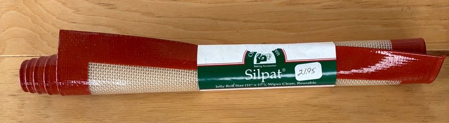 Silpat non-stick silicone baking mat, 11”X17”.