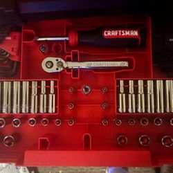 Craftsman Socket & Tool Set – Multi-Tray Case (SAE/Metric)