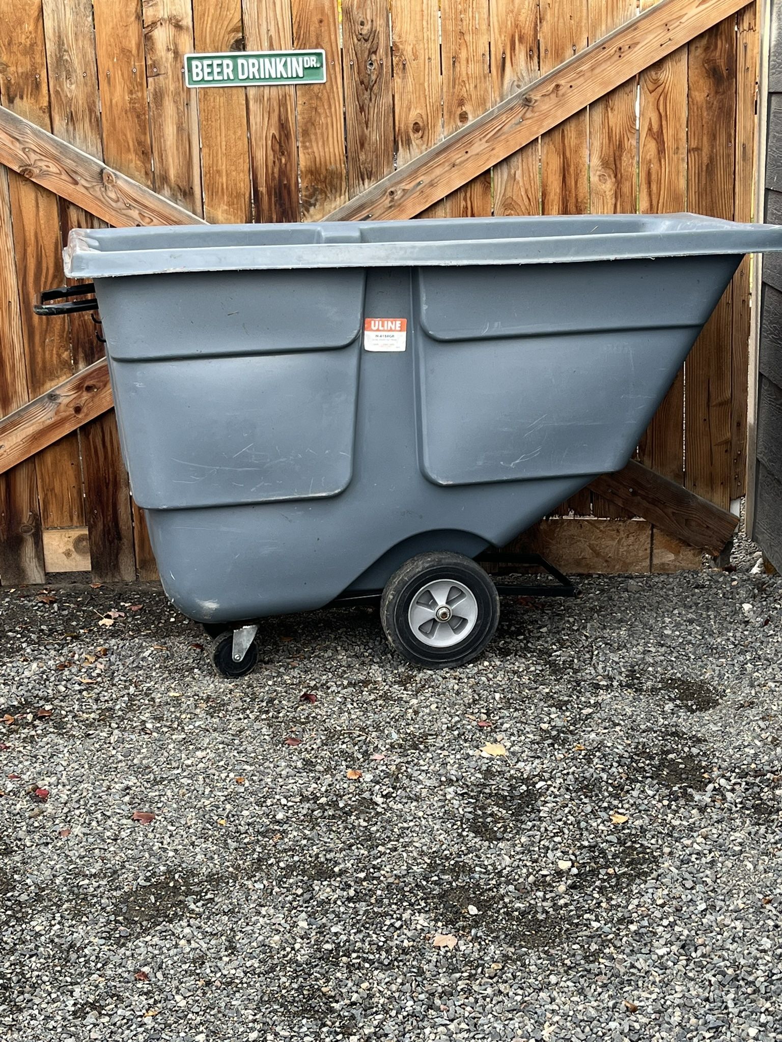 Uline Utility Tilt Truck 1 Cu Yard