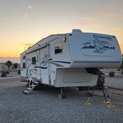2 BEDROOM 5TH WHEEL 