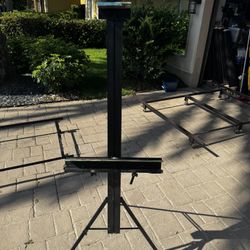 Metal Frame Easel