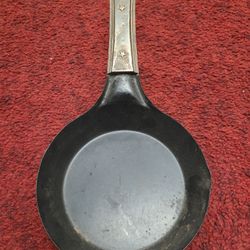 Antique 6" Cowboy Skillet 