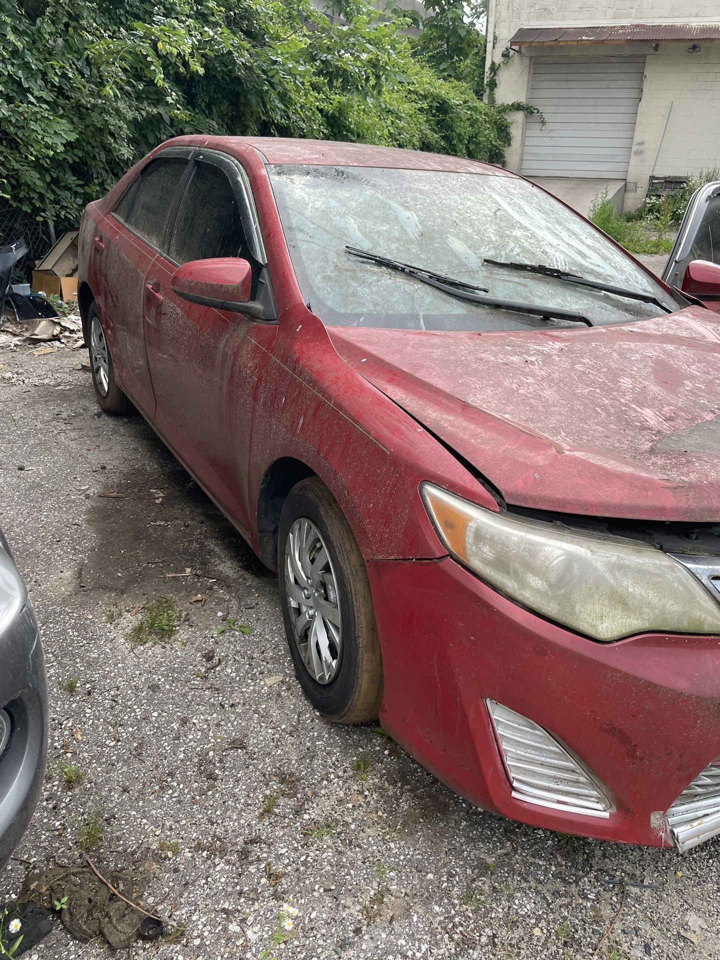 1013 Camry For Parts Still Runs And Drive. 138,000 Miles