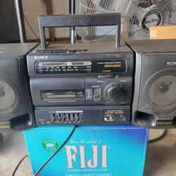 Sony CFS - 1055 Mega Bass BoomBox