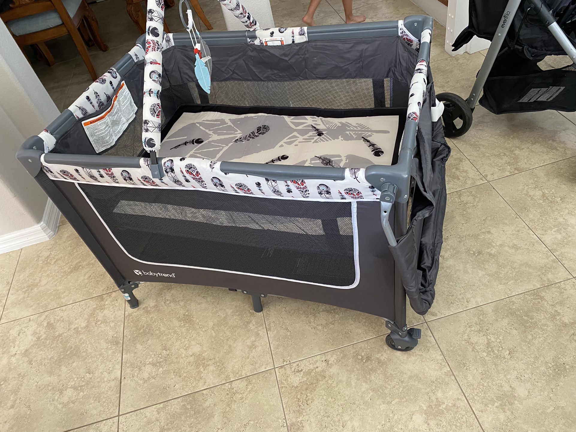 Baby Trend Playpen. Foldable Bassinet 