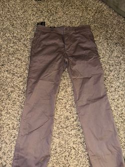 Columbia Men’s ROC Chino Pants Standard Fit Straight Leg 32 Waist 32 Inseam Brand New