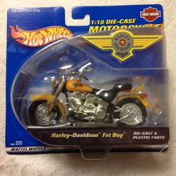 HOT  WHEELS  HARLEY  DAVIDSON  FAT  BOY   1:18  SCALE 