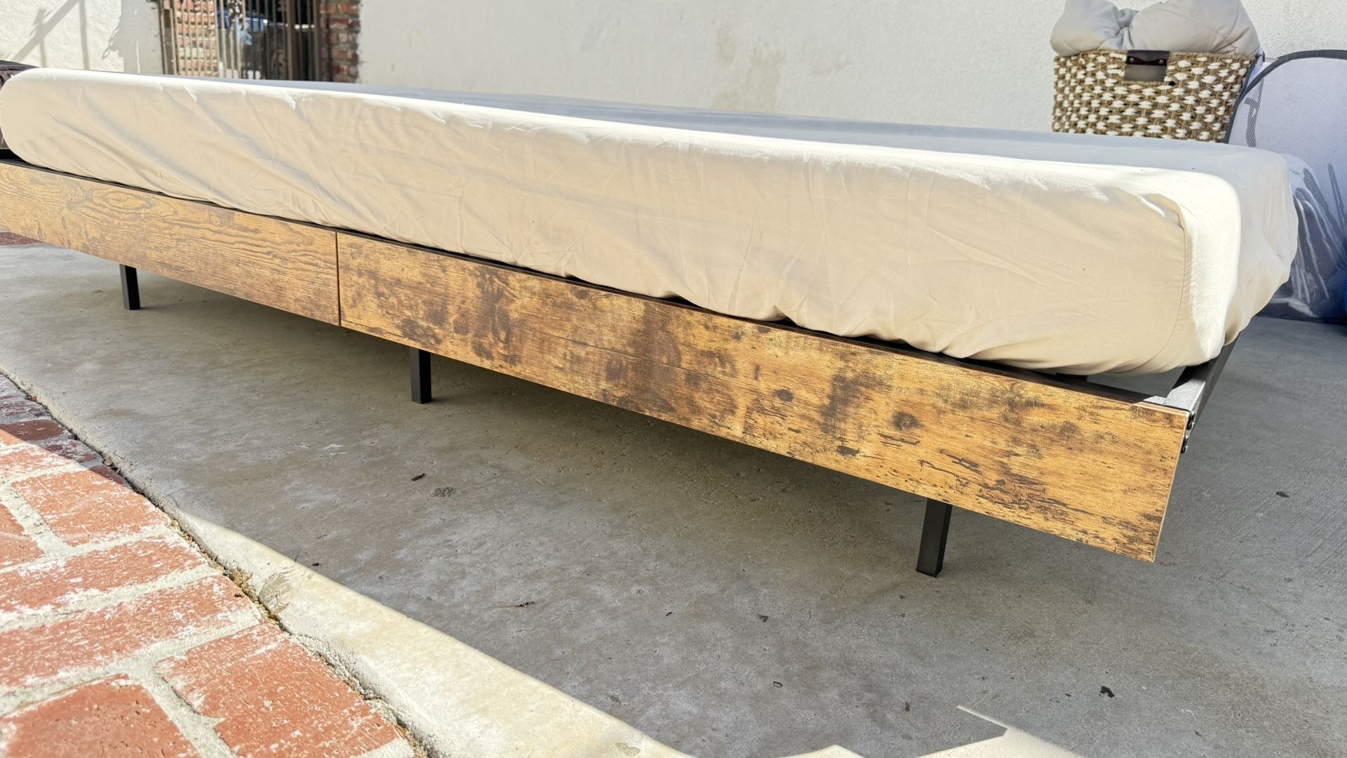 Full Size Bed Frame And Mattress  