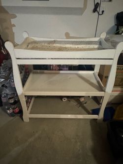 baby changing table