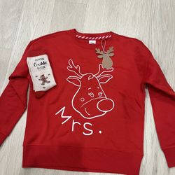 🎄 Cozy Christmas Sweatshirt + Socks Set 🎄