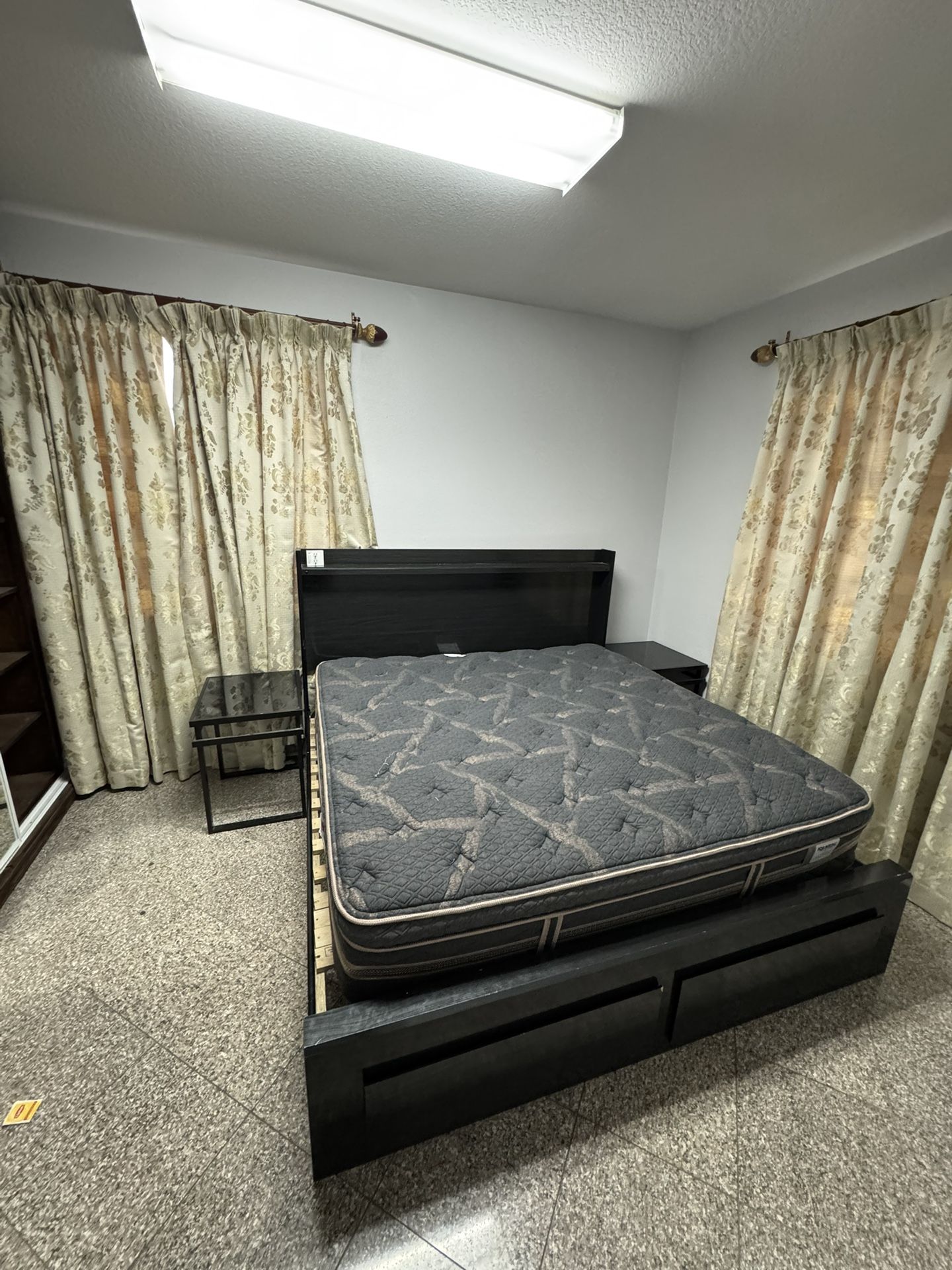 CALI KING Bedroom SET bed/frame/3 dressers