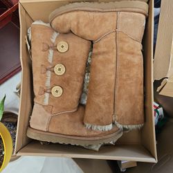 Uggs Size 6