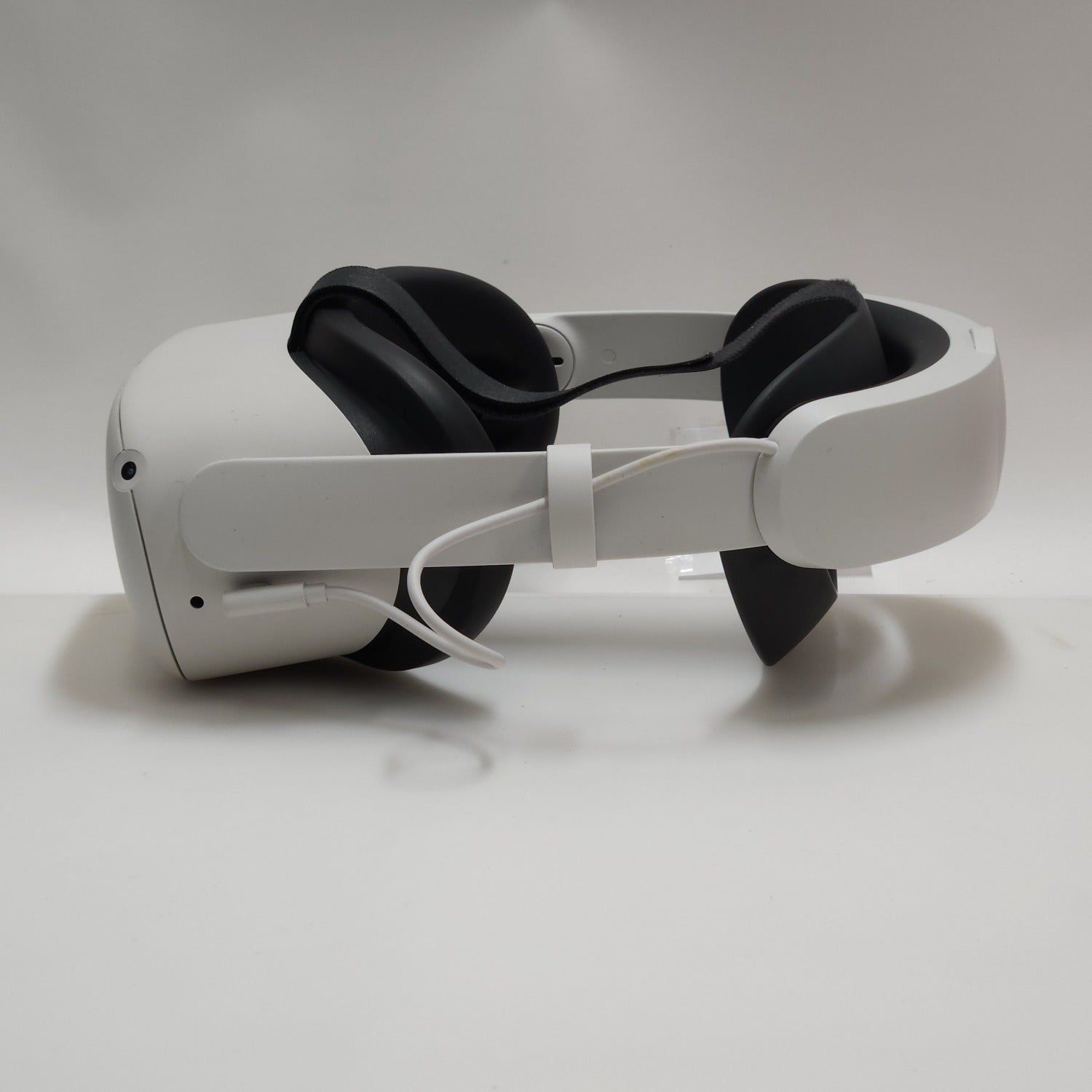 Meta Quest 2 128GB Standalone All-in-One VR Headset KW49CM