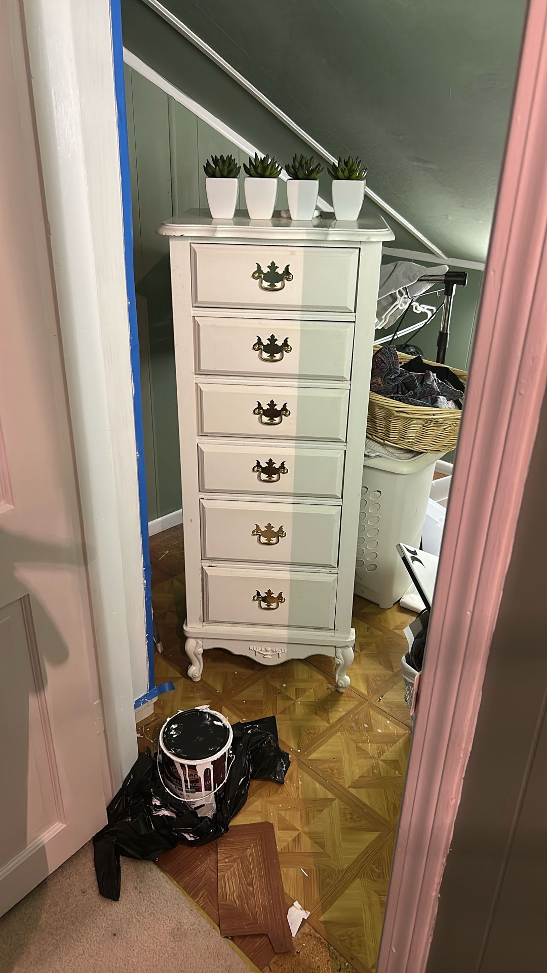 Dresser