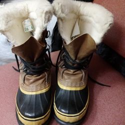 Sorel Women's 6 Caribou Insulated Winter Boots