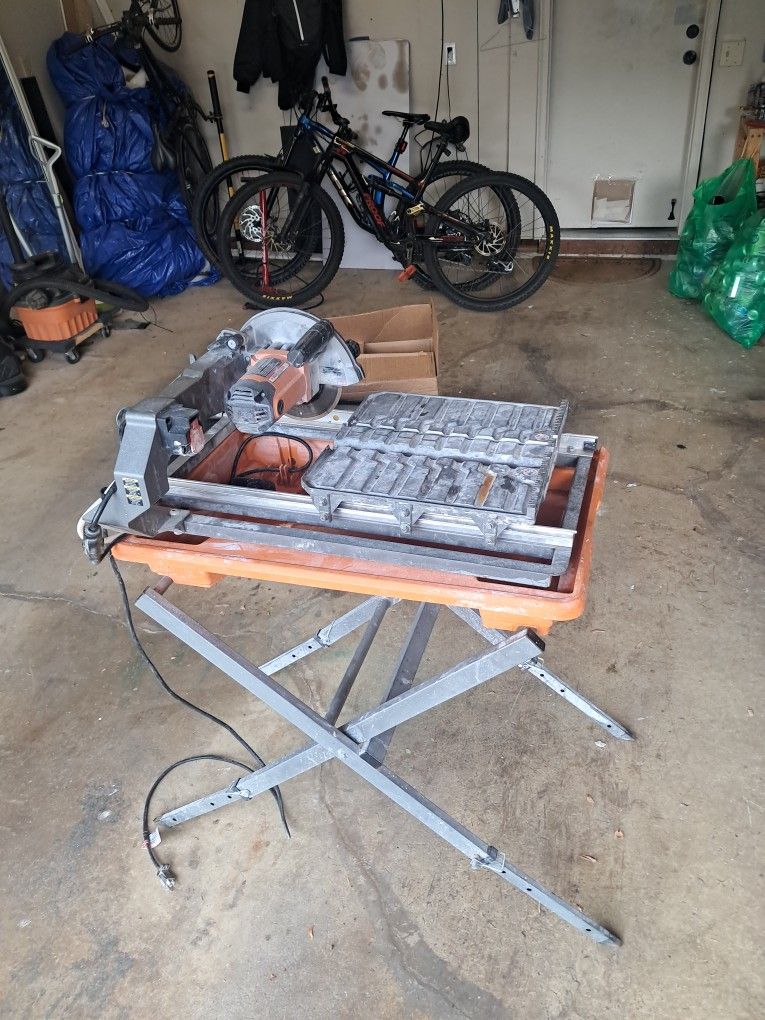 Rigid tile saw