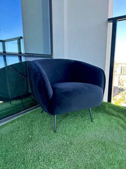 Velour Sofia Occasional Chair (BLACK)