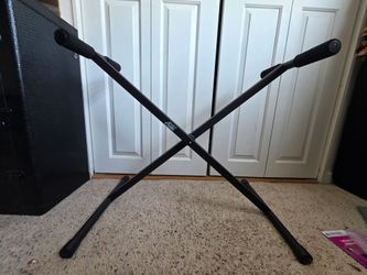 Audio 2000's Keyboard stand
