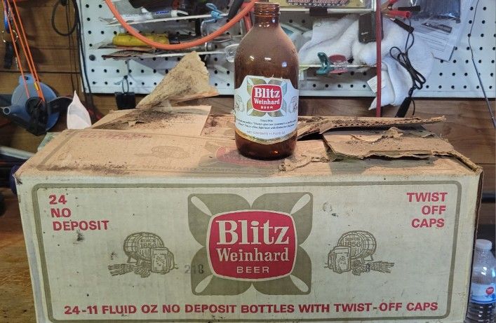Blitz Weinhard Beer Bottles Collectors Antique 