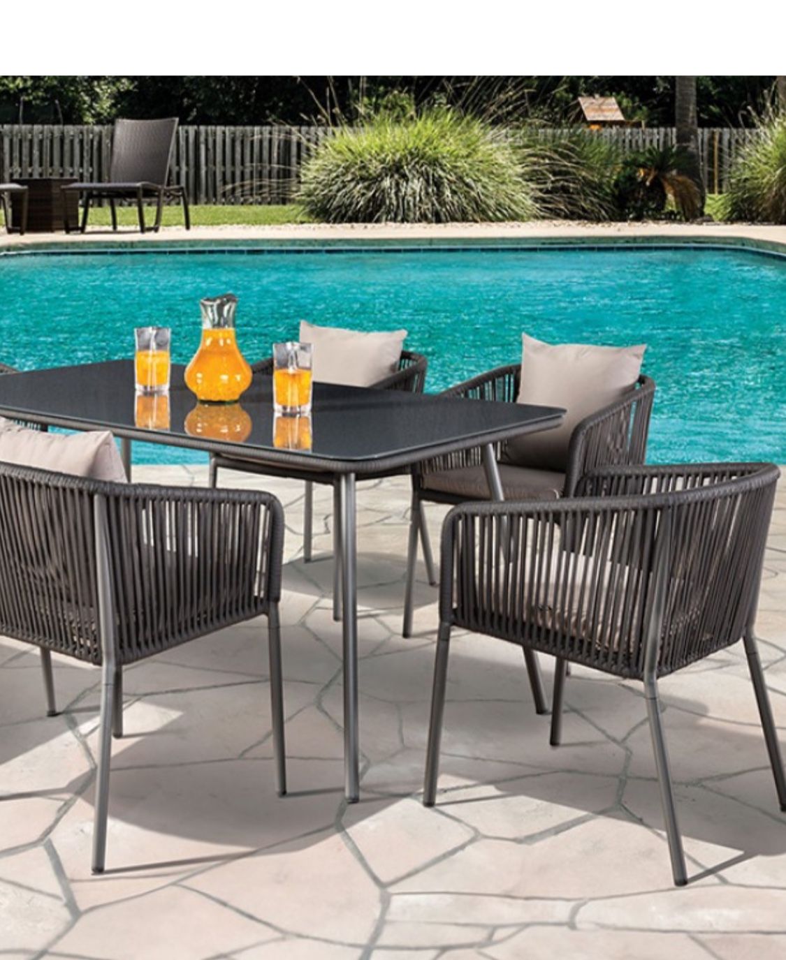 New Outdoor Patio Dining Set! Includes Free Delivery 🚚!