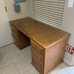 Oak Wood Executive Desk