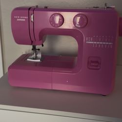 Sewing Machine With Table 