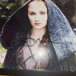 Sophie Turner as Sansa Stark in Game Of Thrones signed 8x10 photo COA 