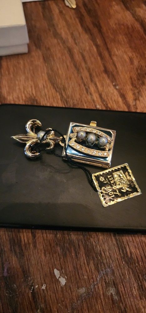 1950s Lockette Brooch