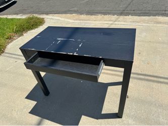Free Black desk - perfect for kids arts and crafts