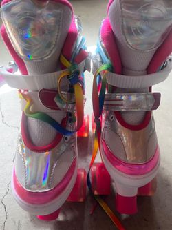 Girl skates ** brand new** size 2 to 5