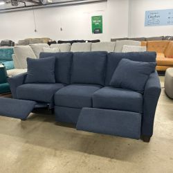 La-Z-Boy Duo Sofa - Delivery and Financing Available!