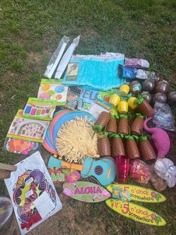 Large Luau Hawaiian Party Supplies Lot