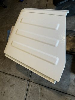 Jeep Freedom Panel JL (passenger Side)
