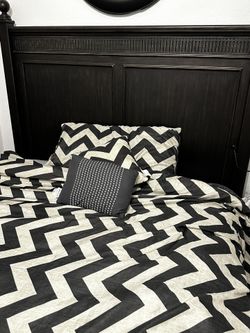 Ethan allen Queen farmhouse Bedroom