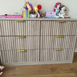 Modern 6-Drawer Dresser – Wood Finish with Gold Handles
