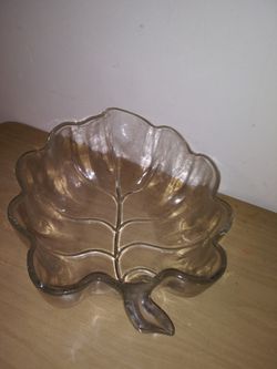 glass leaf serving bowl decorative