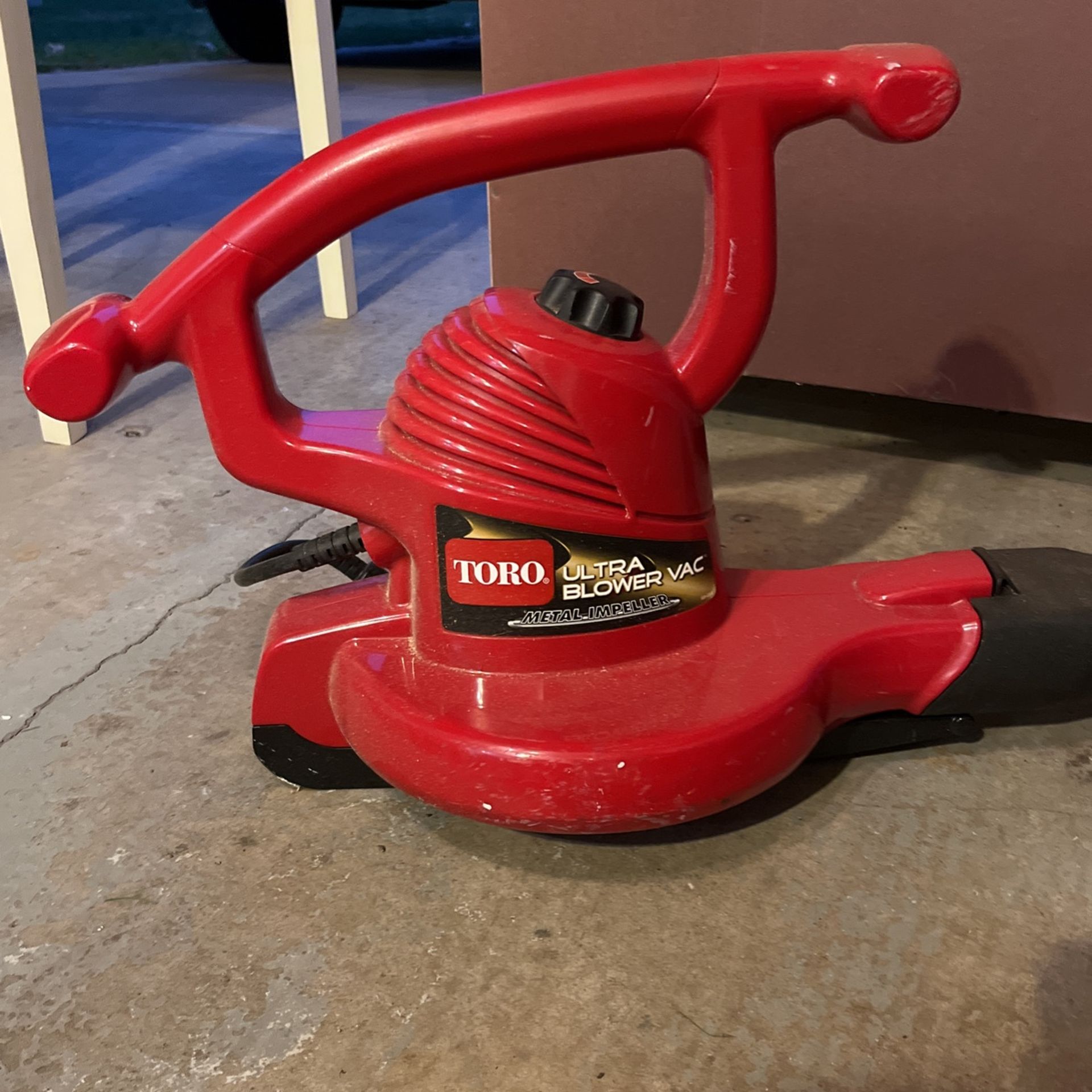 Leaf Blower