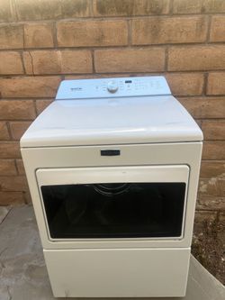 Maytag gas dryer (White large-capacity)