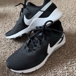 Nike Running Shoes Size 7 1/2 