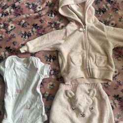 Newborn girl Clothes