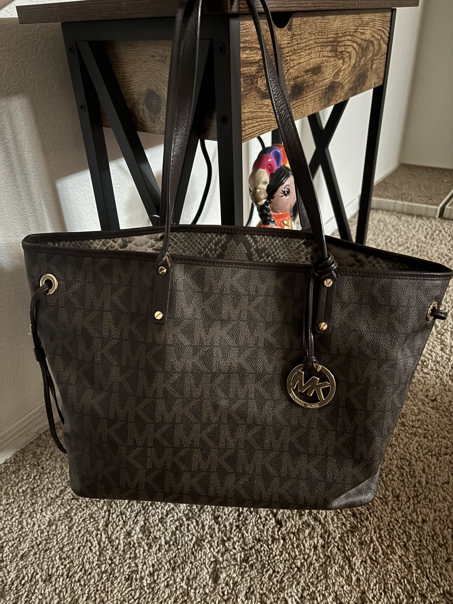 Michael Kors Jet Set In Brown