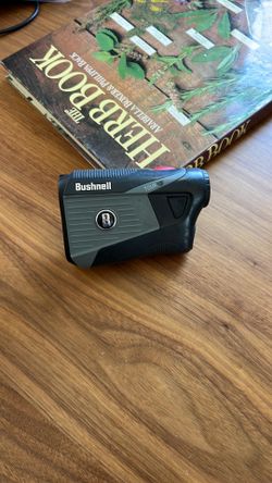 Bushnell Tour v5 rangefinder