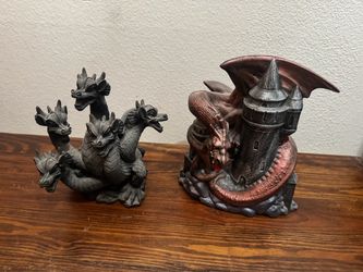 Dragon statues