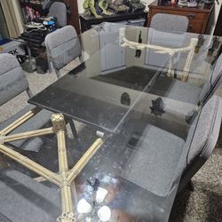 Tempered Glass Restaurant Table