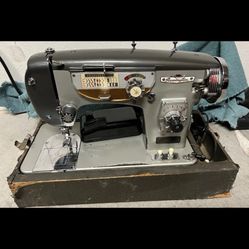 Remington model 175 Precision Built Super DE LUXE Zig Zag Sewing Machine Works