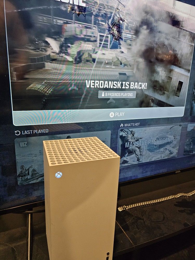 XBOX Series X!!! Comes With Everything You Need