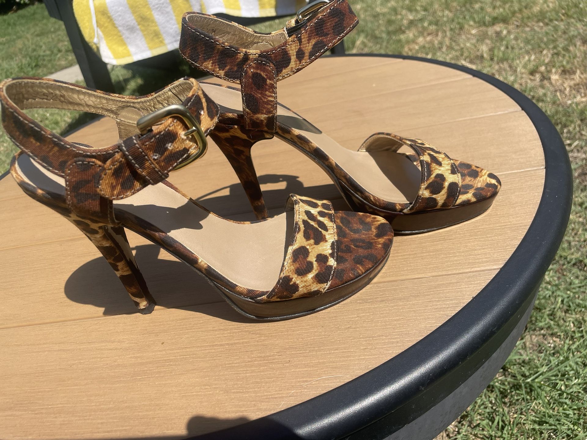 Stuart Weizmann Leopard Print Heels