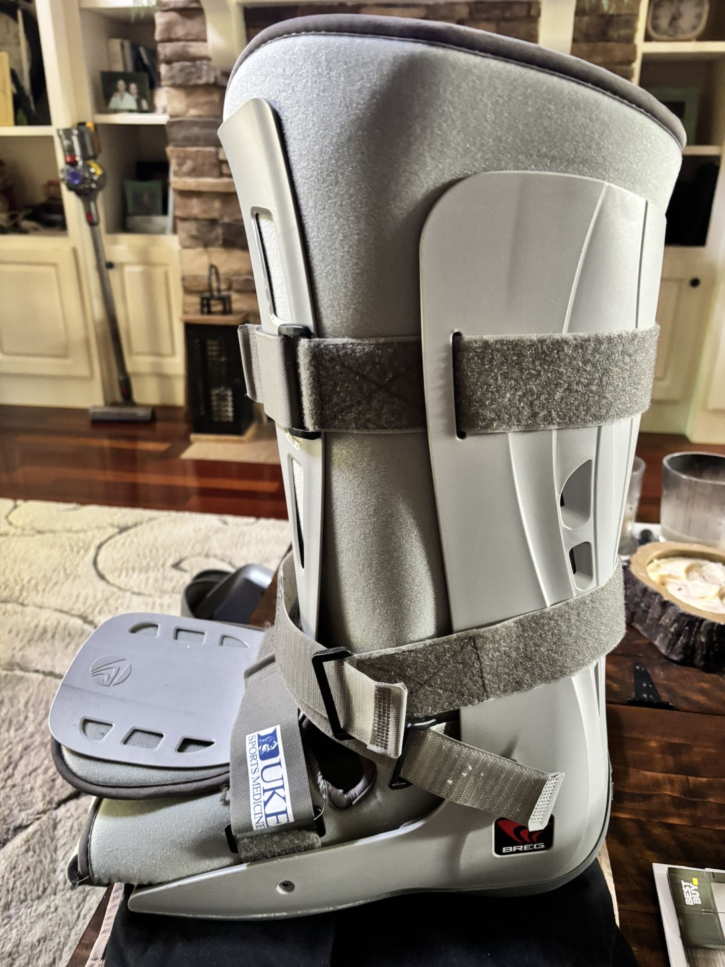 BREG MENS XL FULL SHELL WALKING BOOT